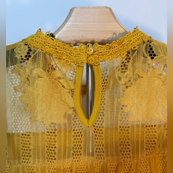 Paper + Tee Mustard Yellow Lace Tank Top Size M/ Great Under Denim Jacket - Picture 5 of 9